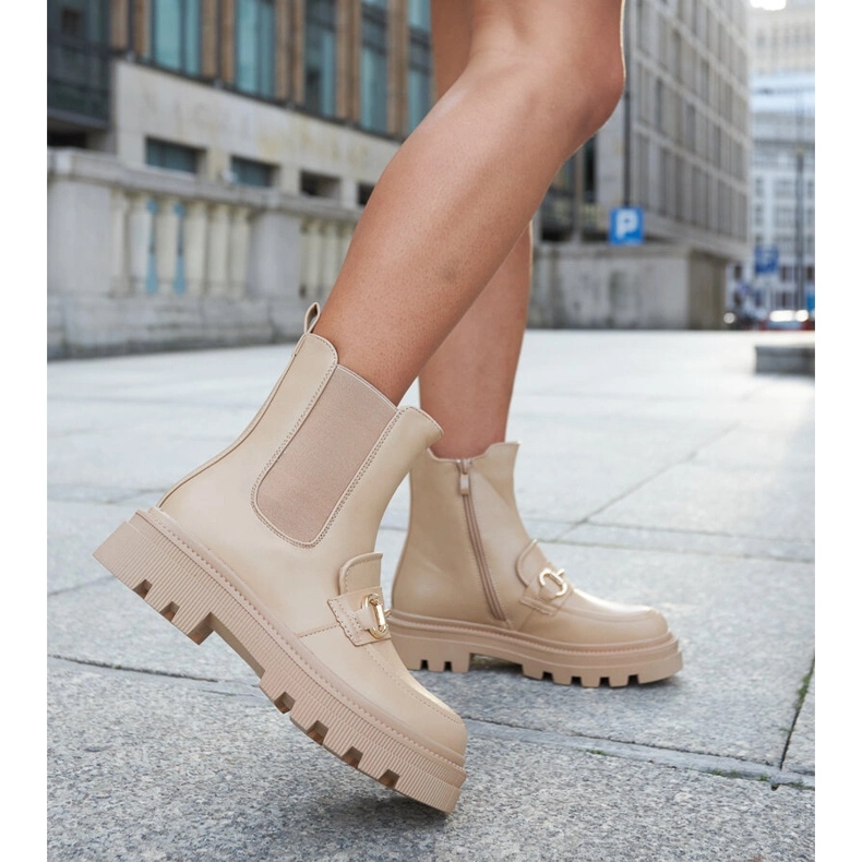 Tummanbeiget nilkkurit Sailetto-suojalla 2