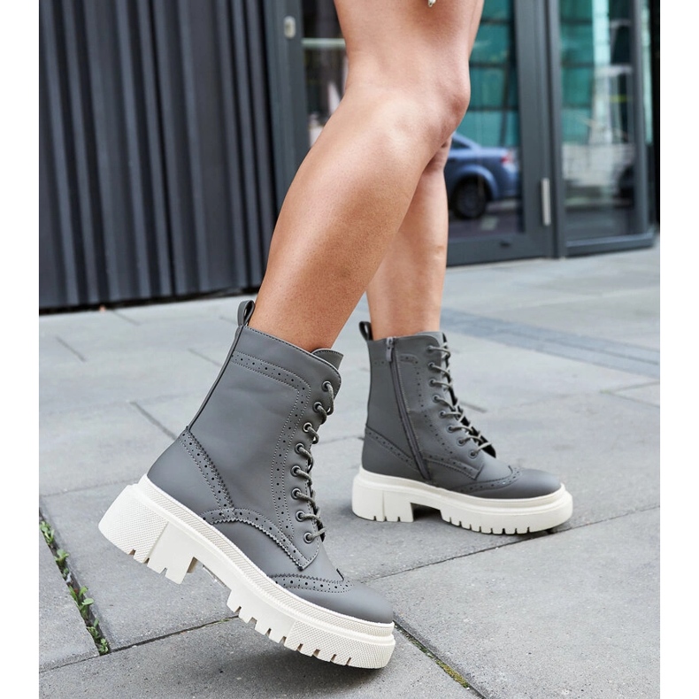 Vihreät saappaat, joissa on Nicla-ompeleet 2