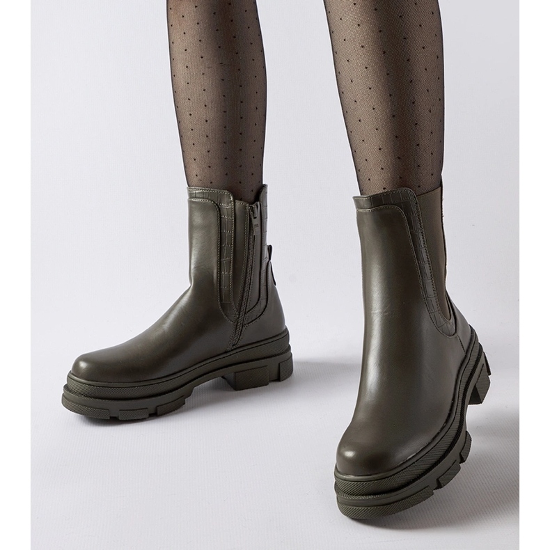 Vihreät tennarit massiivisella Torin-pohjalla 1