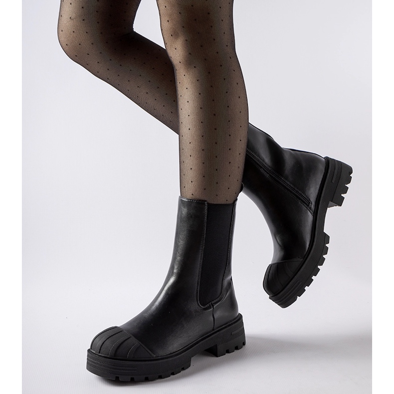 Inna Mustat klassiset eristetyt Porcigatone-saappaat 1