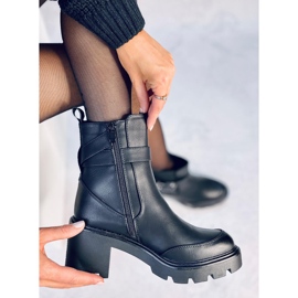 Carter Mustat leveäkorkoiset saappaat 1