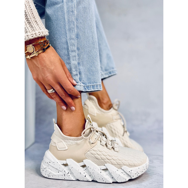 Indu Beige urheilukengät 1