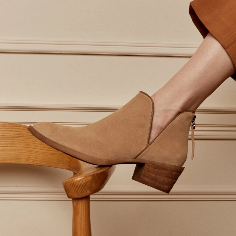 Marco Shoes Luonnonnahkaiset saappaat, joissa V-leikkaus beige 1