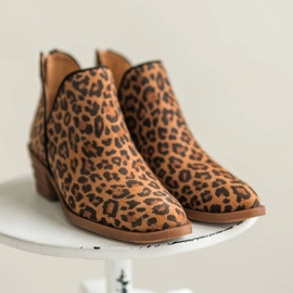 Marco Shoes Aitoa nahkaa saappaat V-leikkauksella 1954B-634-1 ruskea 1