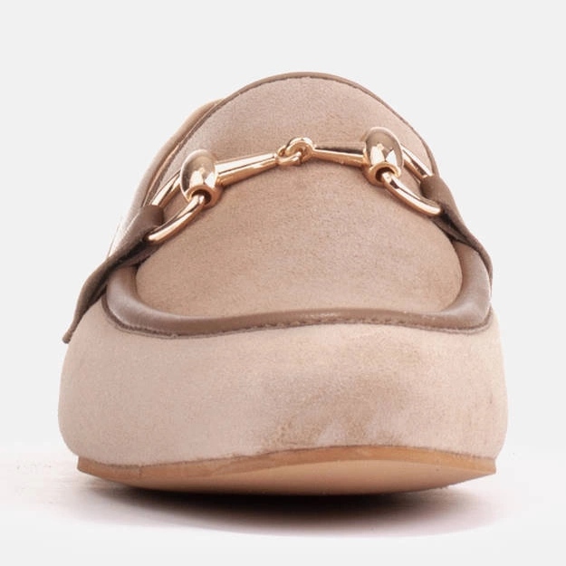 Marco Shoes Loaferit kultaisella koristeella beige 2