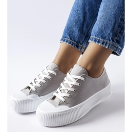 Harmaat lenkkarit paksulla Fortunata-tasolla 1