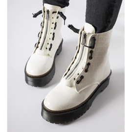 Inna Valkoiset alustanilkkurit, joissa Ascea-kuviointi valkoinen 1