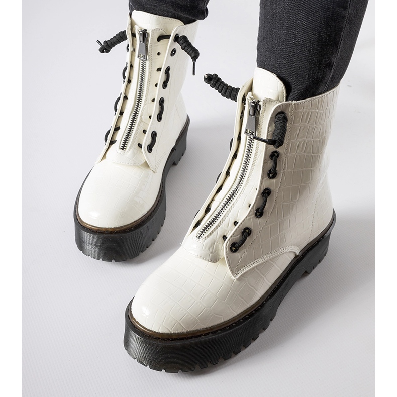 Inna Valkoiset alustanilkkurit, joissa Ascea-kuviointi valkoinen 1