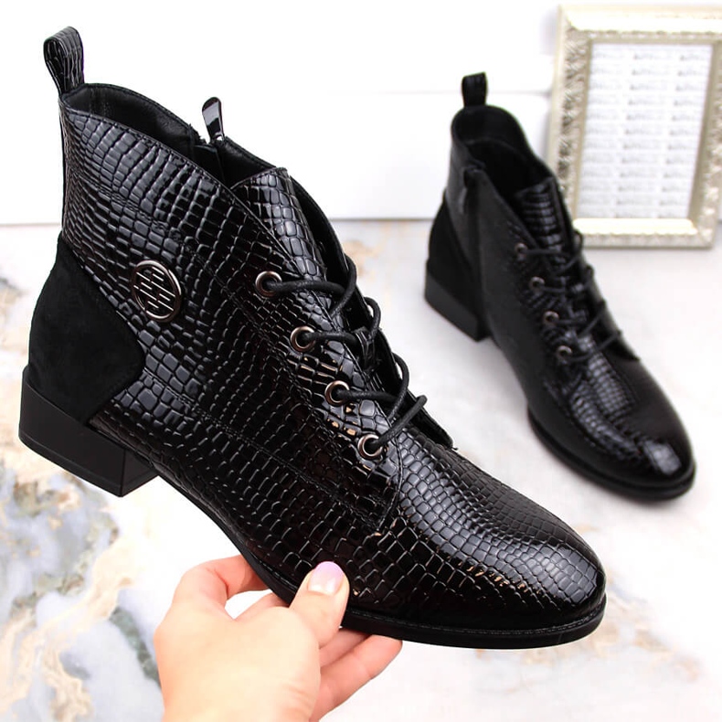 Naisten kiiltonahkasaappaat, eristetty musta, Filippo DBT4824 1