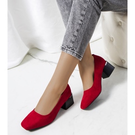 Punaiset pumput Bloor-postissa punainen 1