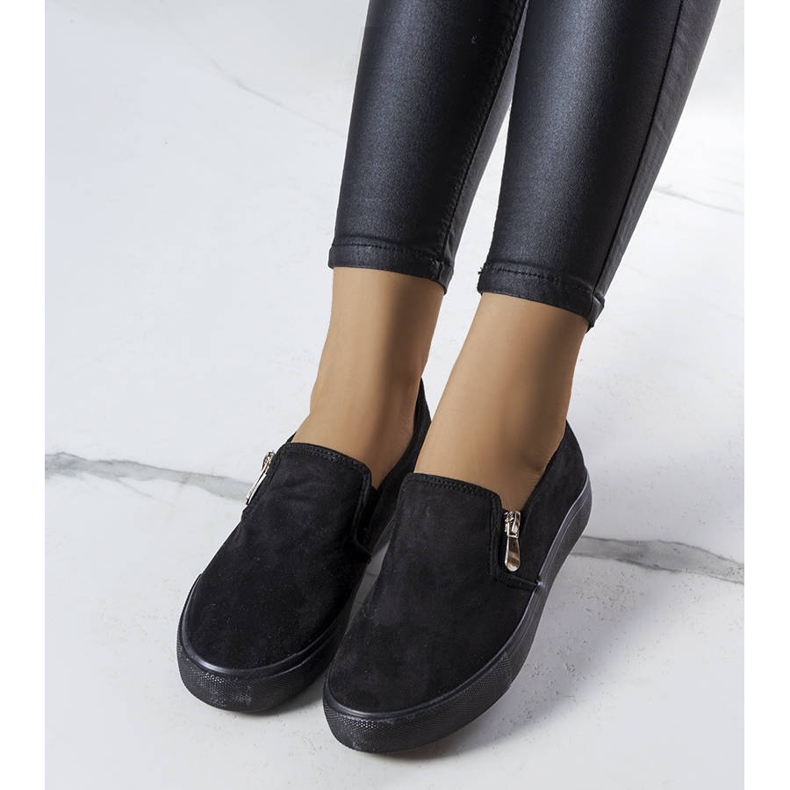 BM Garyn mustat tennarit 1