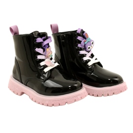 Lakatut saappaat koristeellisilla kiinnikkeillä Miss 23DZ23-6582 musta 4