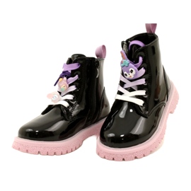 Lakatut saappaat koristeellisilla kiinnikkeillä Miss 23DZ23-6582 musta 3