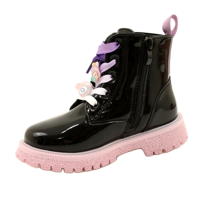 Lakatut saappaat koristeellisilla kiinnikkeillä Miss 23DZ23-6582 musta 2