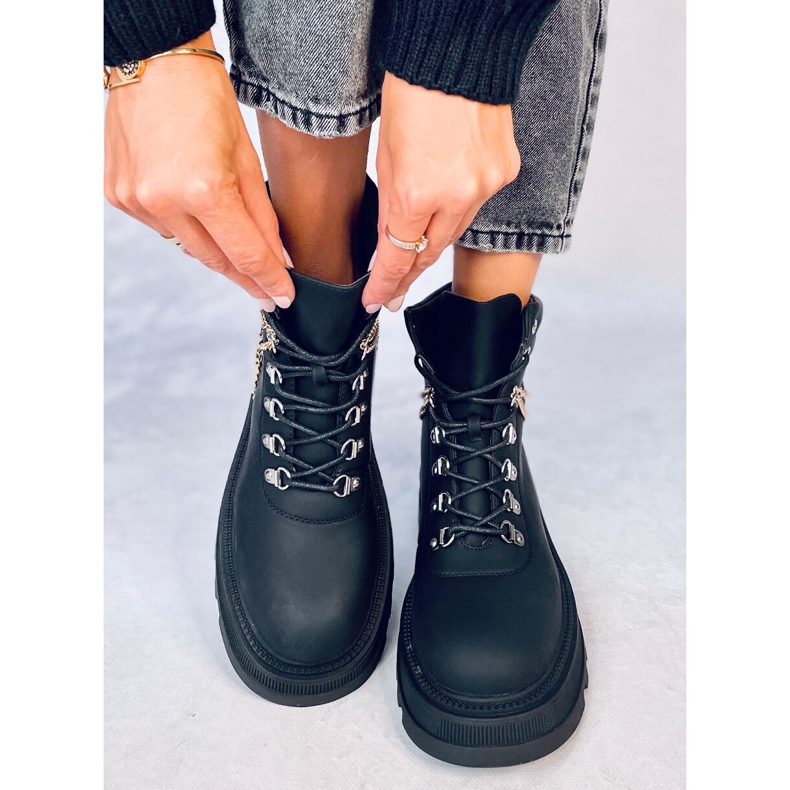 Hudsonin mustat trapper-saappaat 1