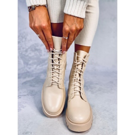 Saappaat joustavalla Cass Beige -päällisellä 1