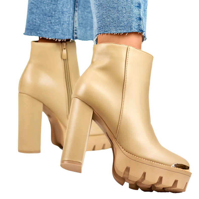 Beiget naisten korkeat nilkkurit, joissa paksu kantapää 1