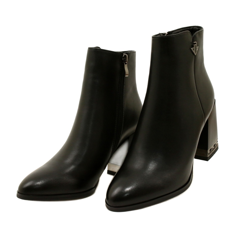 Naisten mustat eristetyt saappaat Filippo DBT4842/23 BK: lla 7