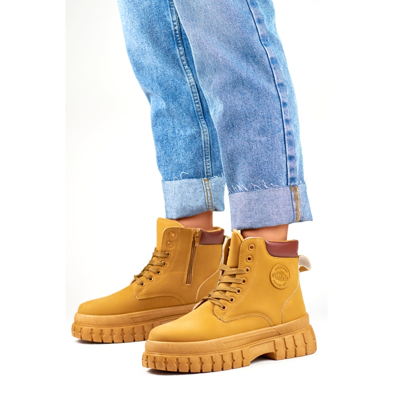 Klassiset naisten kamelisaappaat ruskea 1