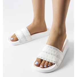 Ernestin valkoiset röyhelöillä koristellut liukusäätimet valkoinen 1