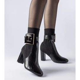 Enrice mustat eläinkuvioiset sukkasaappaat 1