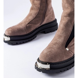 Ruskeat eristetty nilkkurit koristekärjellä Bologna 1