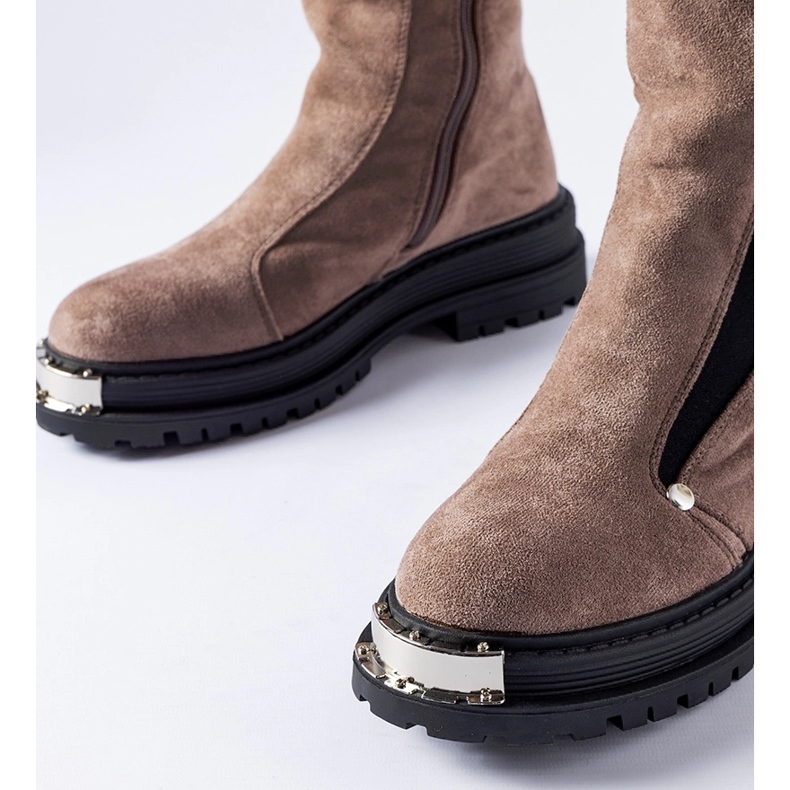 Ruskeat eristetty nilkkurit koristekärjellä Bologna 1