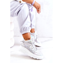 Naisten hopeaeristetyt urheilukengät 1