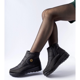 Mustat lumisaappaat, joissa matala kiila Vittore 1