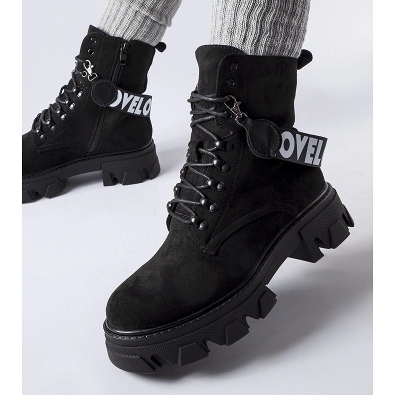 Mustat nilkkurit koristeellisella irrotettavalla olkahihnalla 1