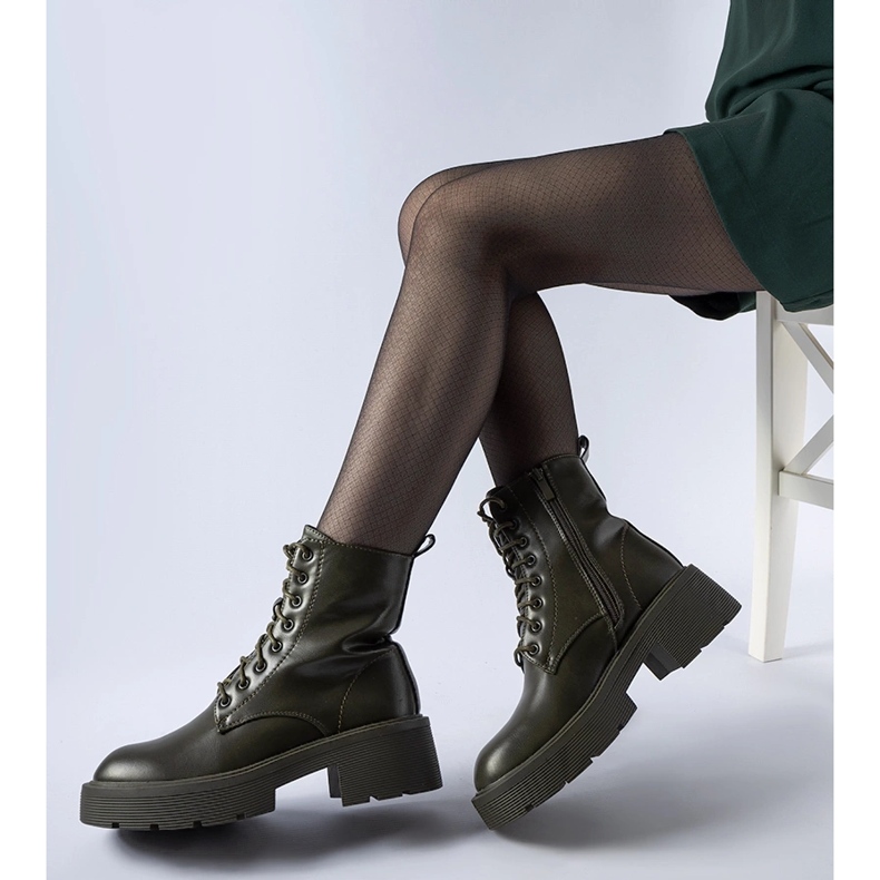 Cirillon vihreät eristetyt nilkkurit paksulla pohjalla 1