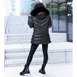 Mustat patentoidut nilkkurit, joissa Sfaranda strassit 2