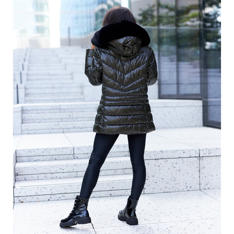 Mustat patentoidut nilkkurit, joissa Sfaranda strassit 2