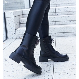 Accadia mustat nilkkurit koristehelmillä 1