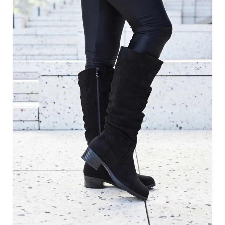 Mustat ryppyiset Angelicon eko-mokkanahkasaappaat 1