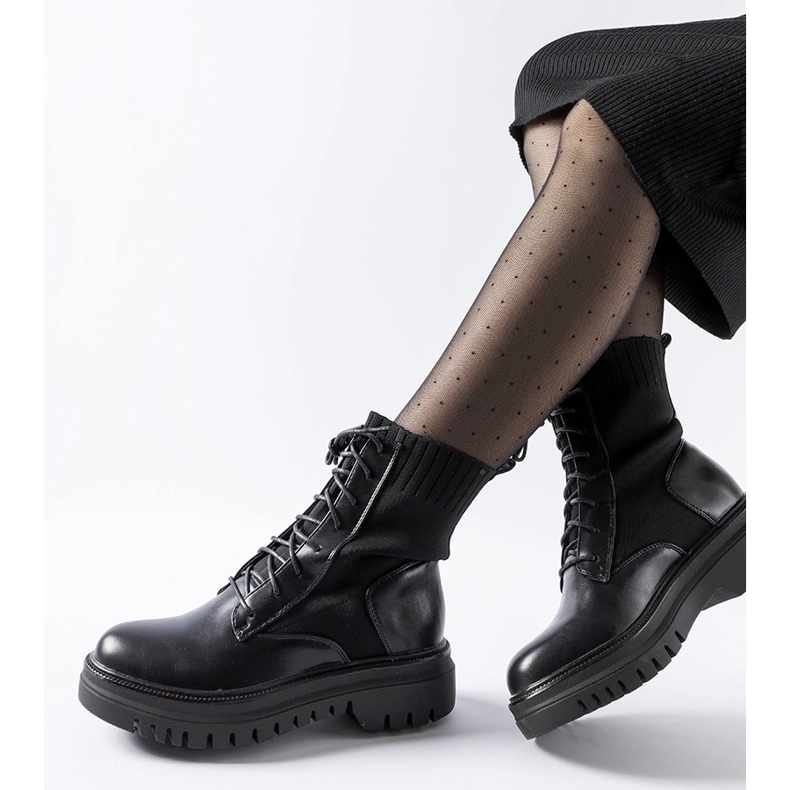 Mustat massiiviset sukkatyöläiset Perticaralta 1