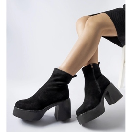 Mustat massiiviset eko-mokkanahkanilkkurit 1