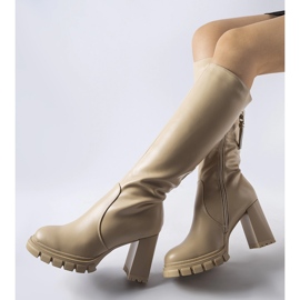 Beiget lämpimät pitkät korkokengät 1