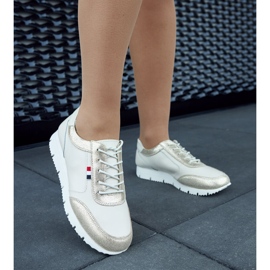 Beiget nahkaiset naisten tennarit Adelfo 1