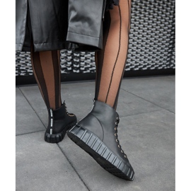 Carassai mustat pitkät nahkalenkkarit 1