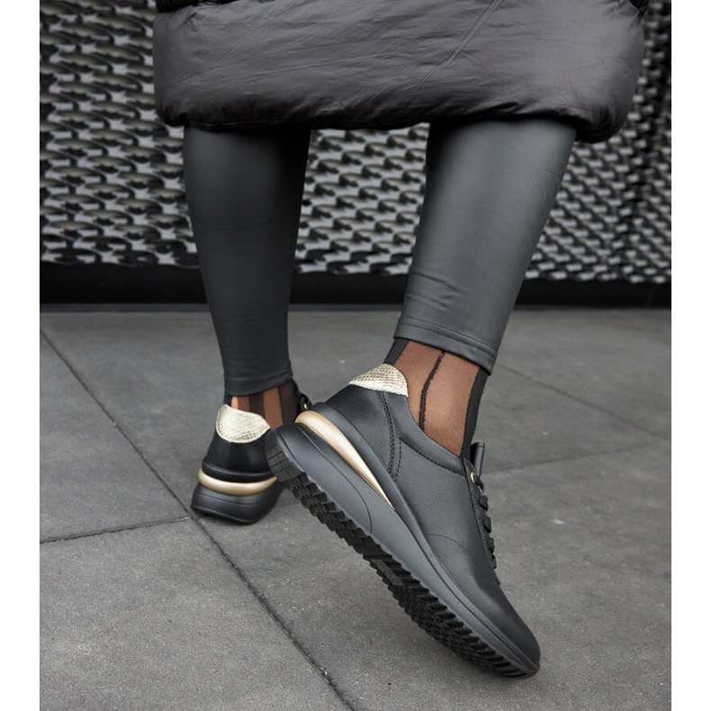 Federicon mustat nahkaiset kiilalenkkarit 1