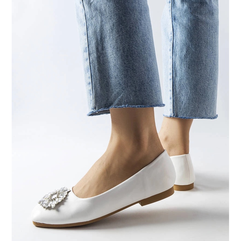 Valkoiset balerinat Miren-rintakorulla valkoinen 1