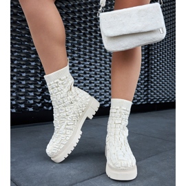 Arlingtonin beige-nilkkurit, joissa sukkapäällinen 1