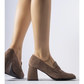 Ruskeat pumput patentoidulla Mill kantapäällä 1