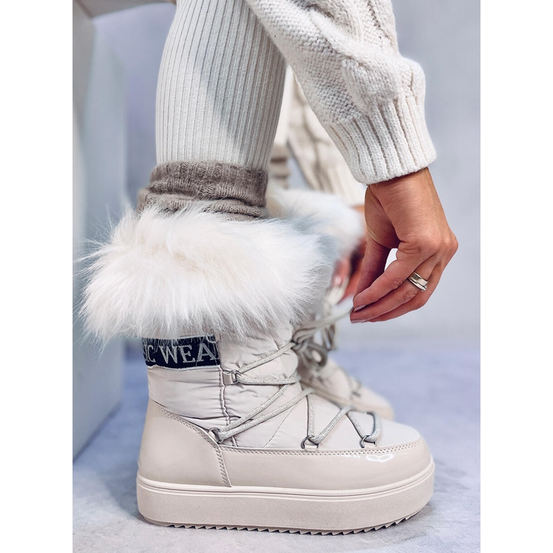 Kendalsin beigen turkislumisaappaat 1