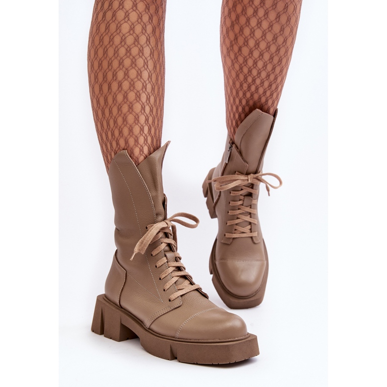 Naisten nahkatyöntekijänilkkurit massiivisella tasakorkoisella Zazoo 976A tumma beige 1