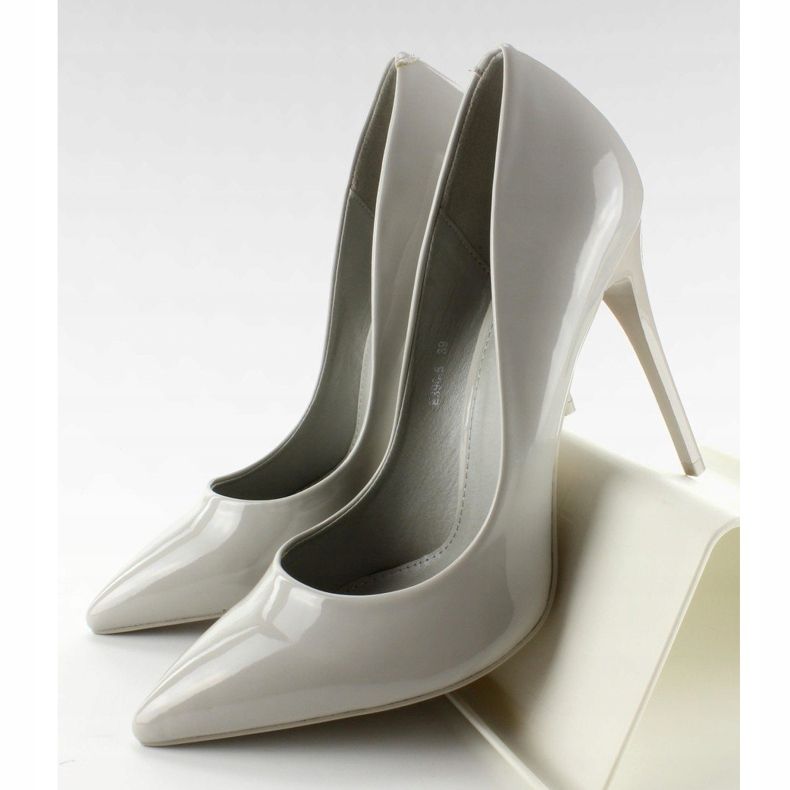 Sileät lakatut E396 Harmaat nastat 1