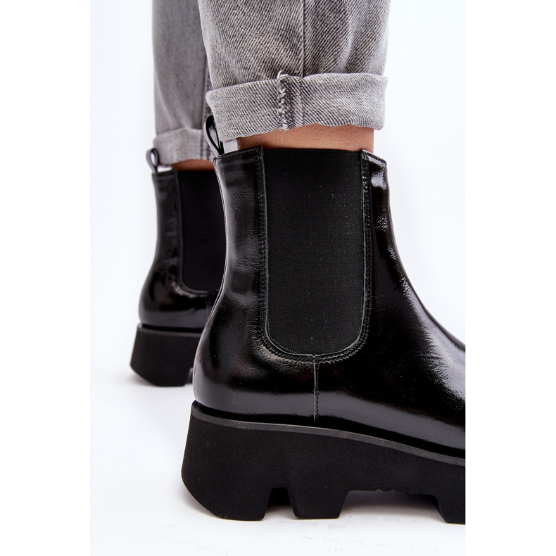 Naisten nahkaiset Chelsea-saappaat massiivisessa pohjassa Laura Messi 2571 musta 1