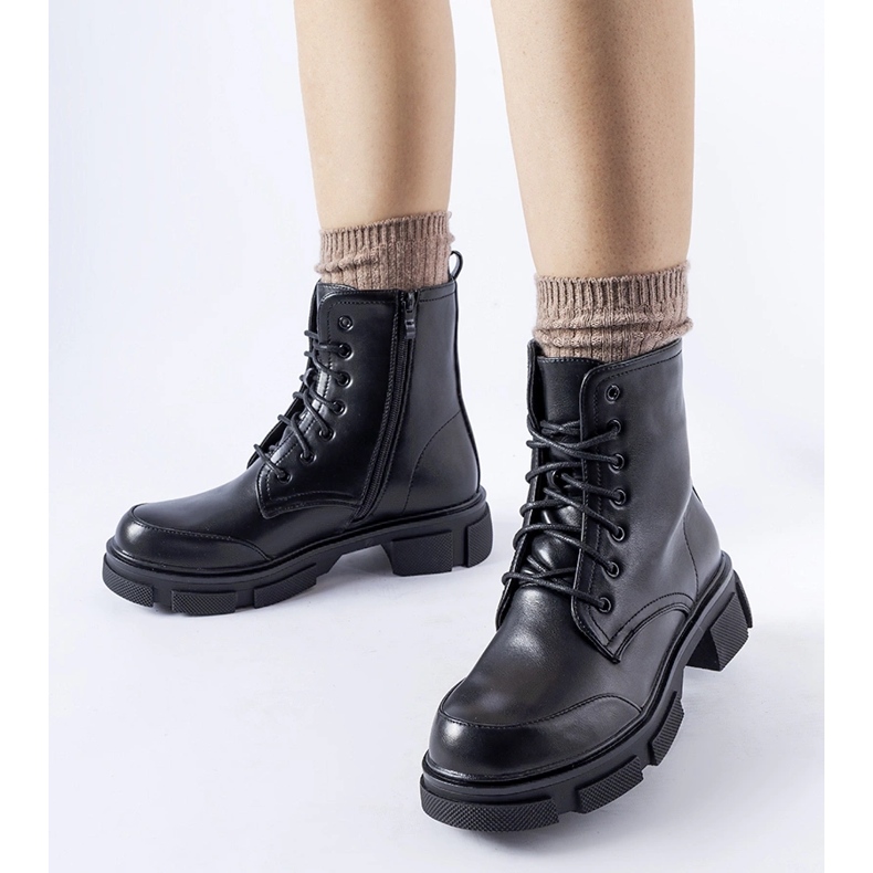 Mustat eristettyjä Cunningham työntekijöitä 1