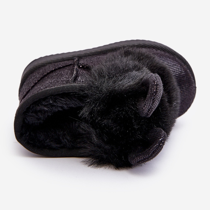 Lasten mustat lumisaappaat, joissa on turkis ja naarmuja 1